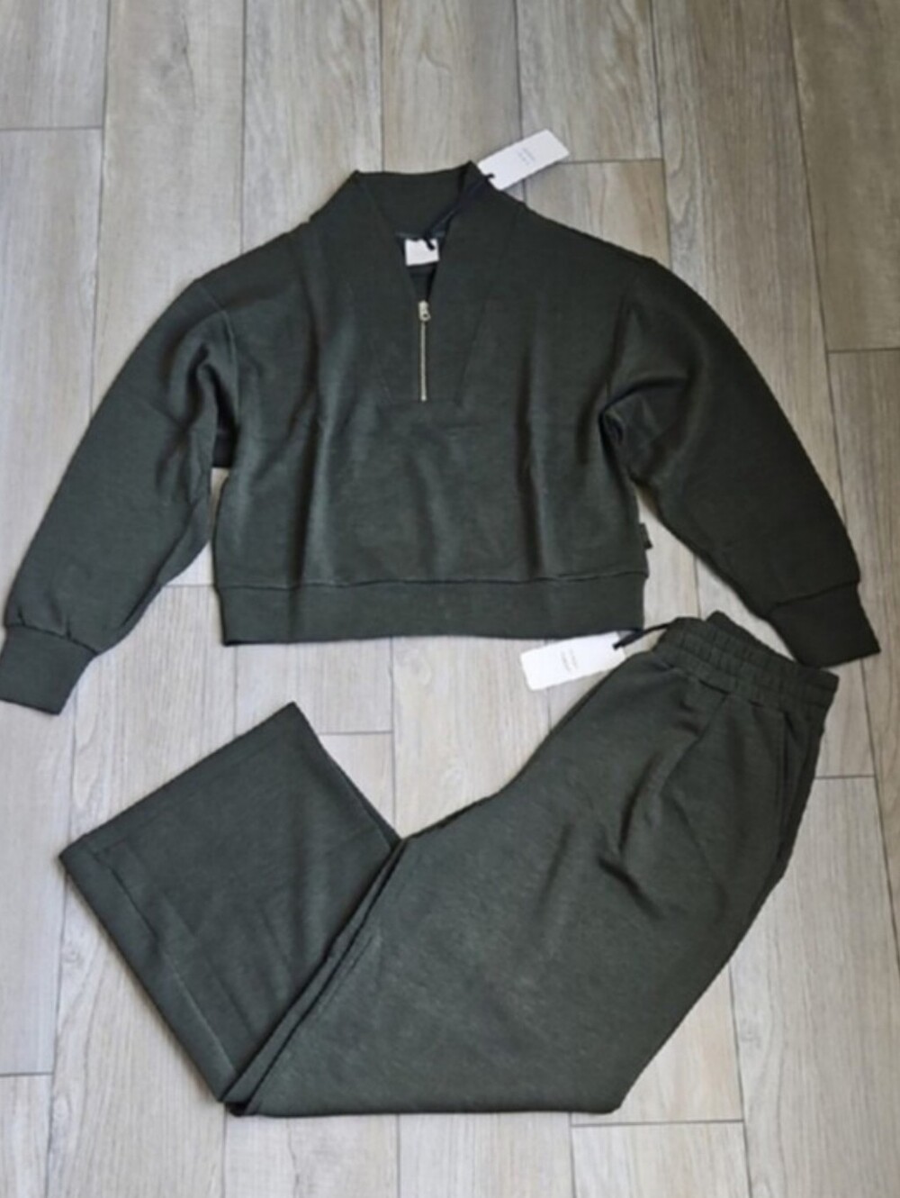 Varley Olive Green Zip-Neck Sweater Set
